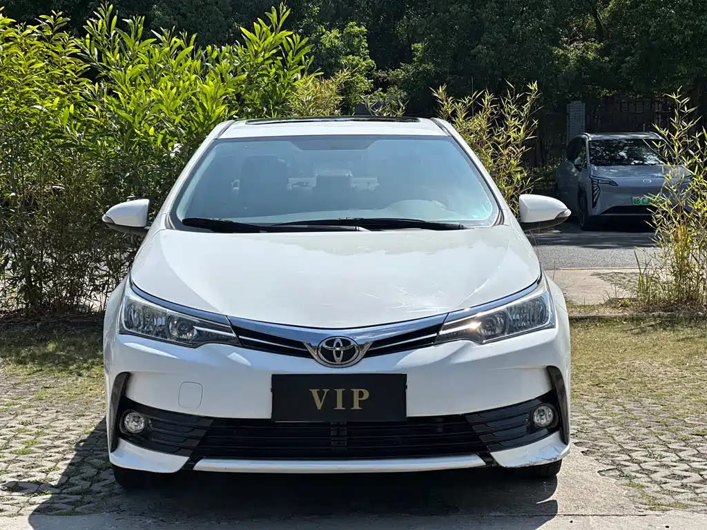 Corolla 2017 facelift 1.2T S-CVT GL-i leather version купить на сайте DeffCars