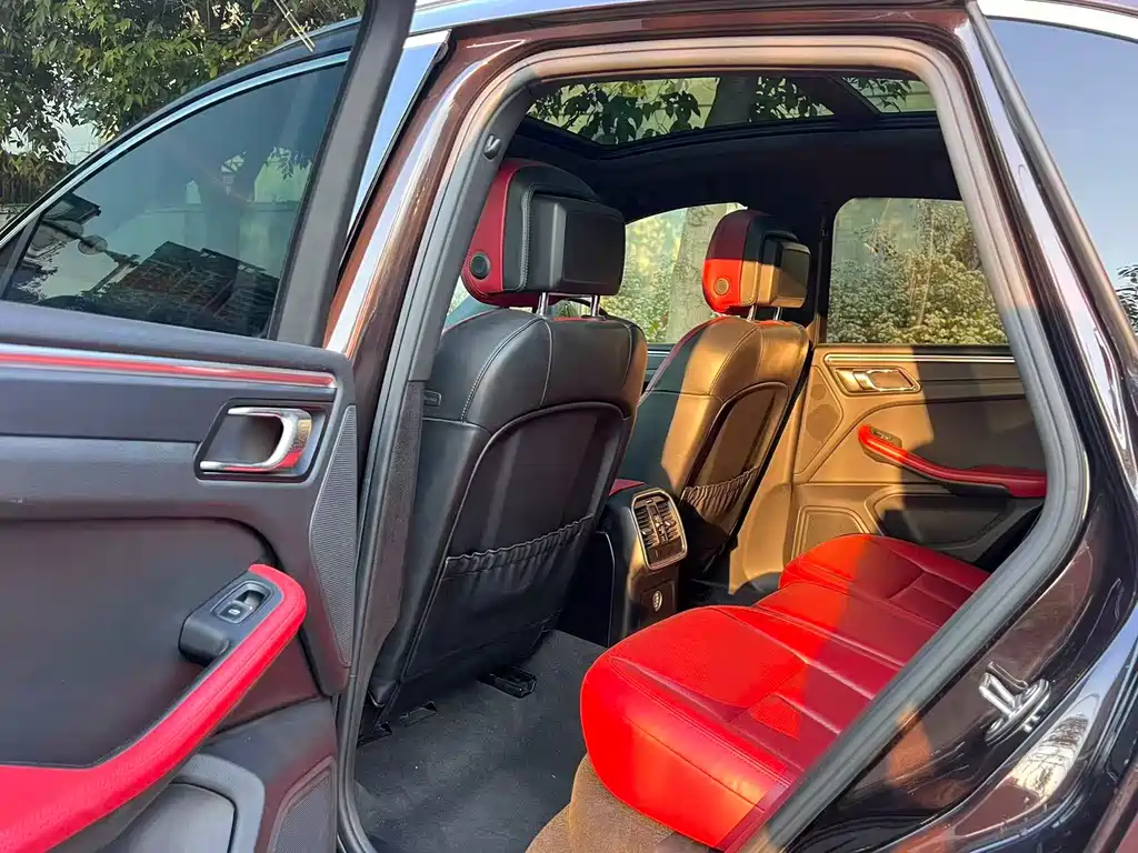 Macan 2017 Macan 2.0T купить на сайте DeffCars