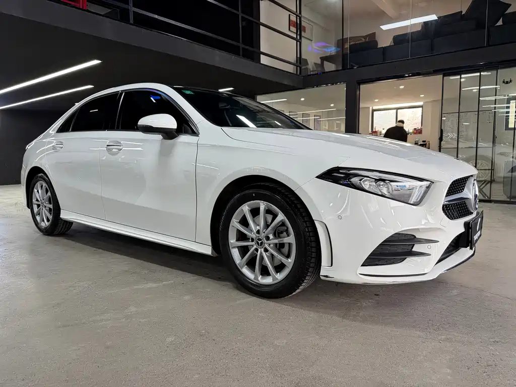 Mercedes-Benz A-Class 2019 A 200 L Sports Sedan купить на сайте DeffCars