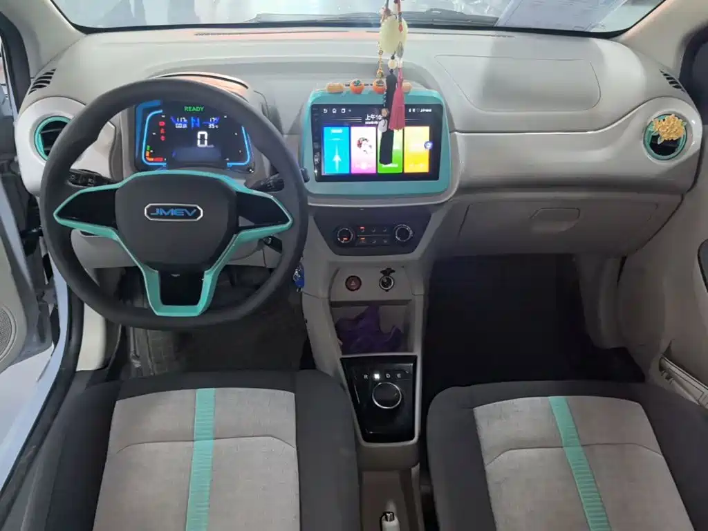 Yizhi EV2 2024 model 201km comfort model купить на сайте DeffCars