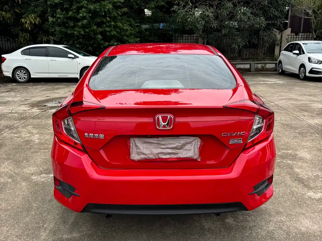 Civic 2019 220TURBO CVT Dynamic Edition National V купить на сайте DeffCars