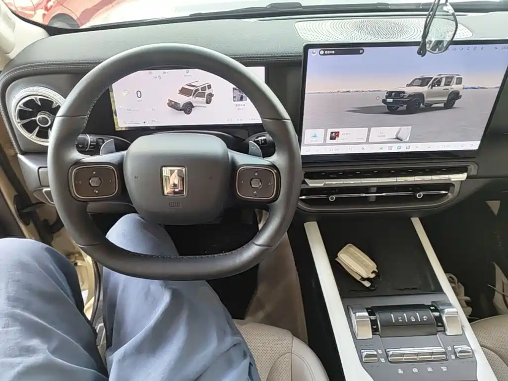 Tank 300 New Energy 2025 Hi4-T 37.1kWh купить на сайте DeffCars