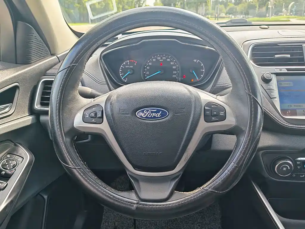 Escort 2017 facelift 1.5L automatic comfort model купить на сайте DeffCars