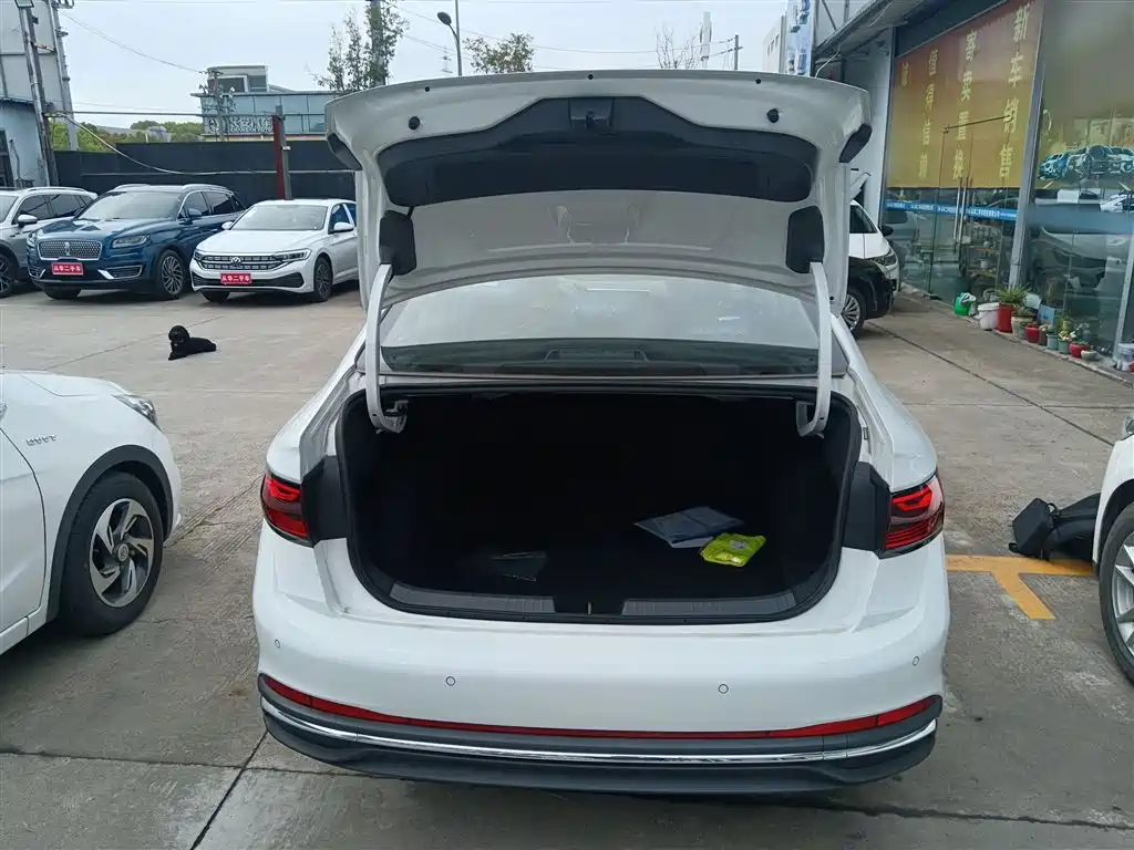 Sagitar 2025 facelift 200TSI DSG flyover version купить на сайте DeffCars