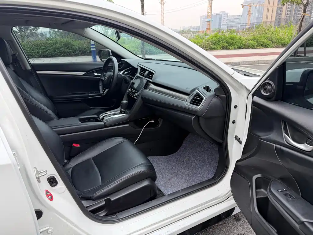 Civic 2019 220TURBO CVT combustion version National V купить на сайте DeffCars
