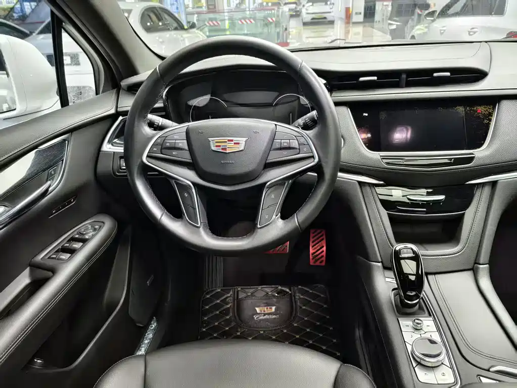 Cadillac XT5 2021 28T luxury model купить на сайте DeffCars