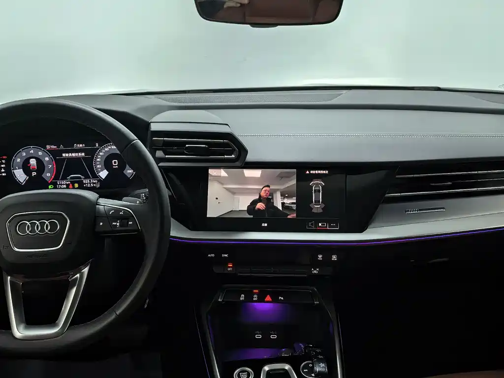 Audi A3 2025 A3L Limousine 35TFSI Flying Spur Exclusive купить на сайте DeffCars