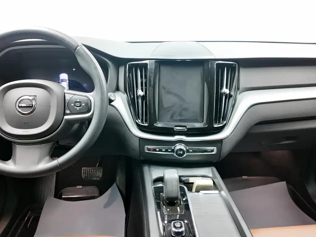 Volvo XC60 2022 B5 four-wheel drive Zhiyi Luxury Edition купить на сайте DeffCars