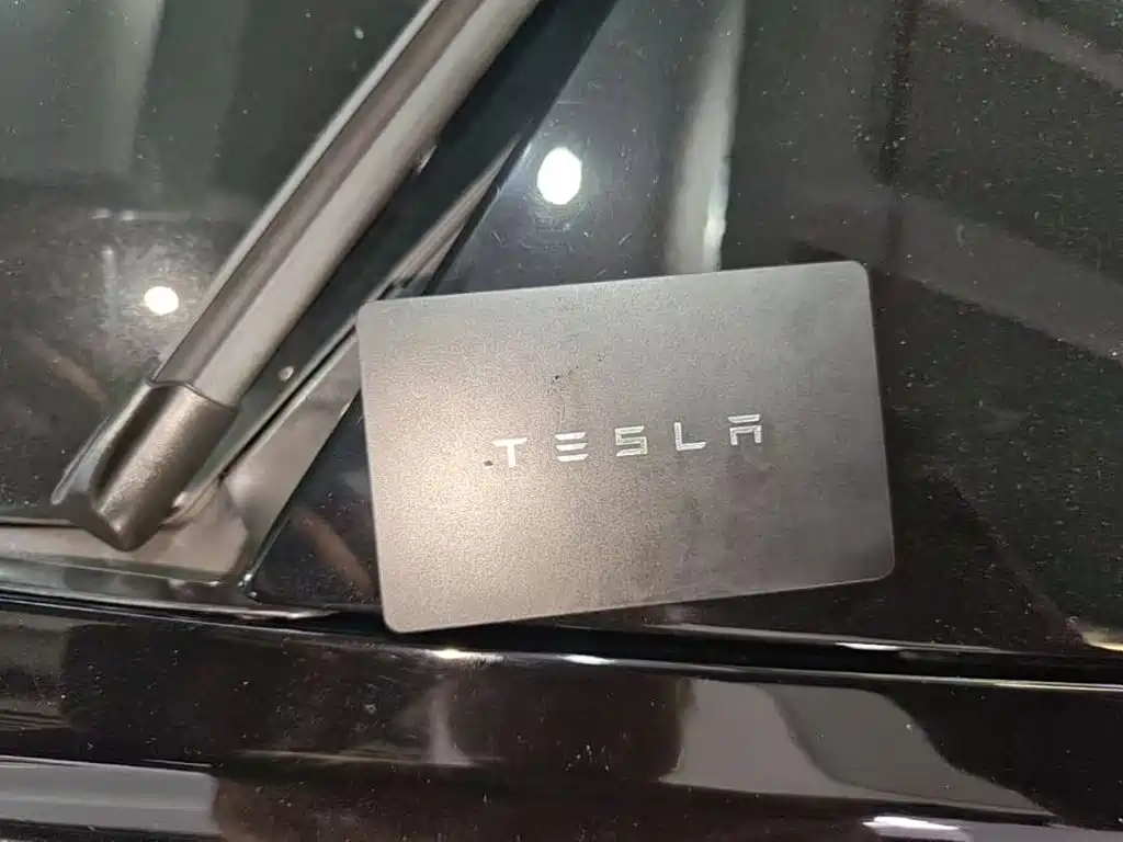 Model Y 2024 rear-wheel drive version купить на сайте DeffCars