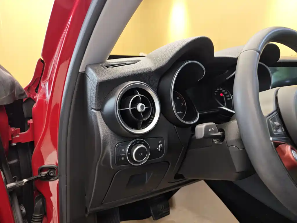 Stelvio 2017 2.0T 200HP Elite Edition купить на сайте DeffCars