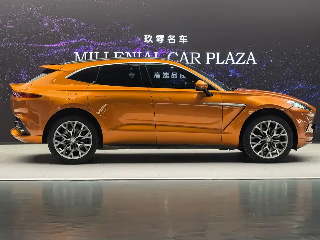 Aston Martin DBX 2022 3.0T STRAIGHT-SIX купить на сайте DeffCars
