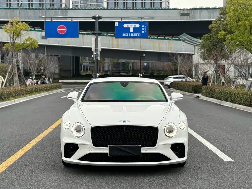 Continental 2020 4.0T GT V8 купить на сайте DeffCars
