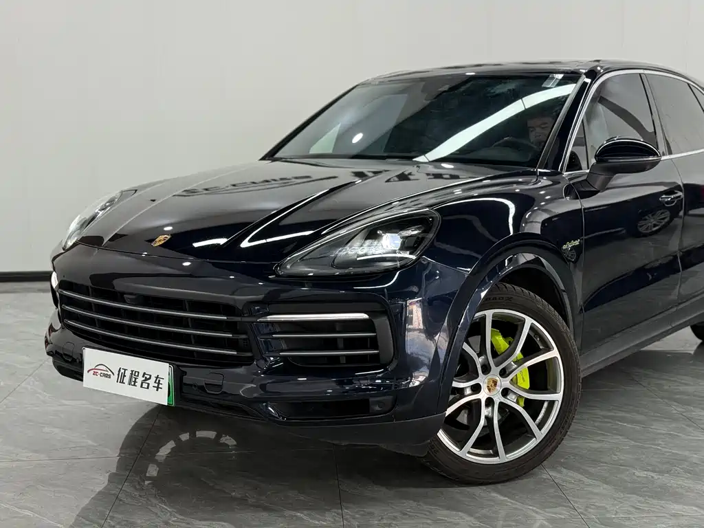 Cayenne New Energy 2020 Cayenne E-Hybrid 2.0T купить на сайте DeffCars
