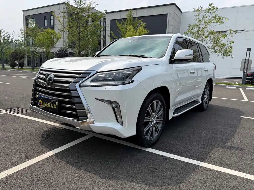 Lexus LX 2017 570 Premium Deluxe Edition купить на сайте DeffCars