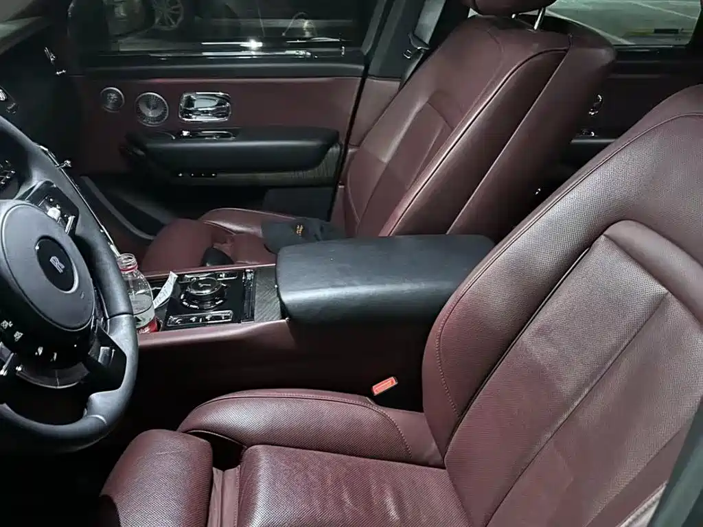 Cullinan 2018 five-seater version купить на сайте DeffCars