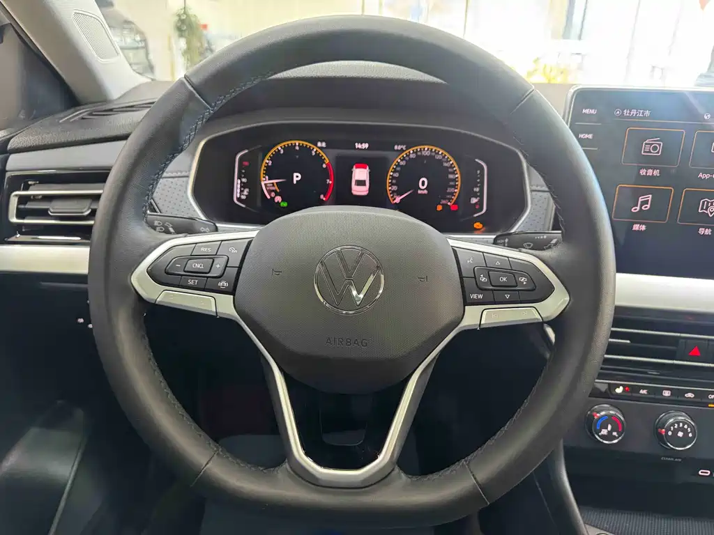 Lavida 2023 1.5L automatic 5 million version купить на сайте DeffCars