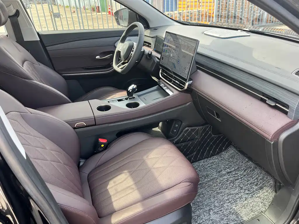 Jietu X90 PRO 2024 2.0T DCT Deluxe Edition 5 seats купить на сайте DeffCars