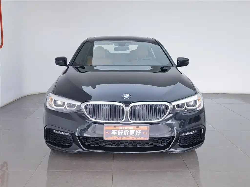 BMW 5 Series 2019 530Li Leading M Sports Package купить на сайте DeffCars