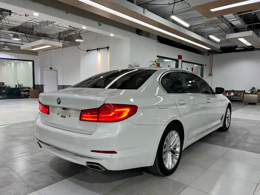 BMW 5 Series 2020 525Li Luxury Package купить на сайте DeffCars