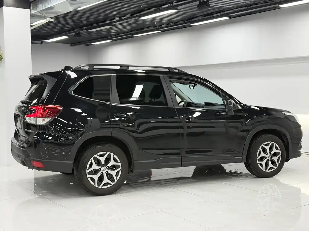 Forester 2022 2.0i AWD Deluxe Edition EyeSight купить на сайте DeffCars