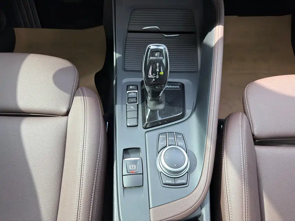 BMW X1 2022 sDrive25Li Leading Model купить на сайте DeffCars