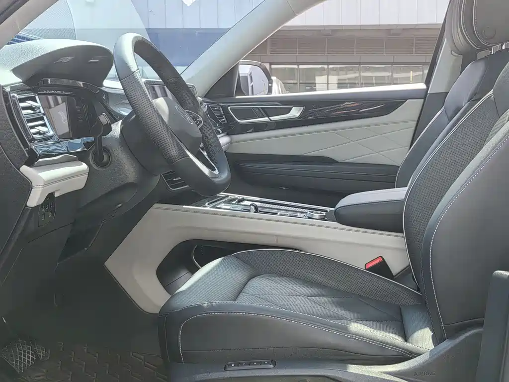 Touron 2024 530 V6 four-wheel drive luxury version купить на сайте DeffCars