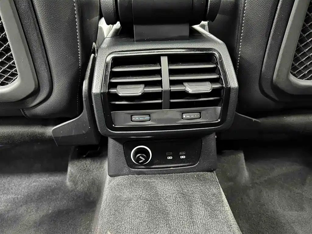 Audi Q3 2022 35 TFSI Fashionable and Dynamic купить на сайте DeffCars