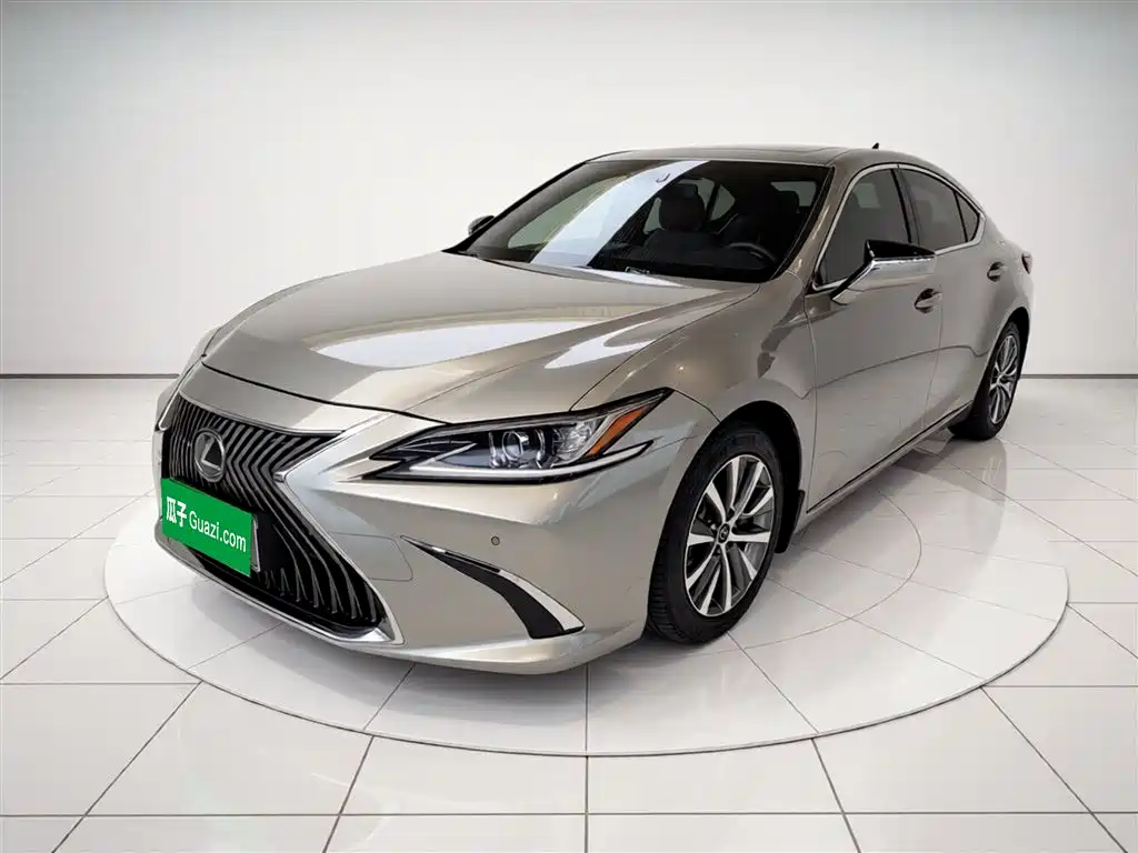 Lexus ES 2018 260 Excellence Edition National V купить на сайте DeffCars