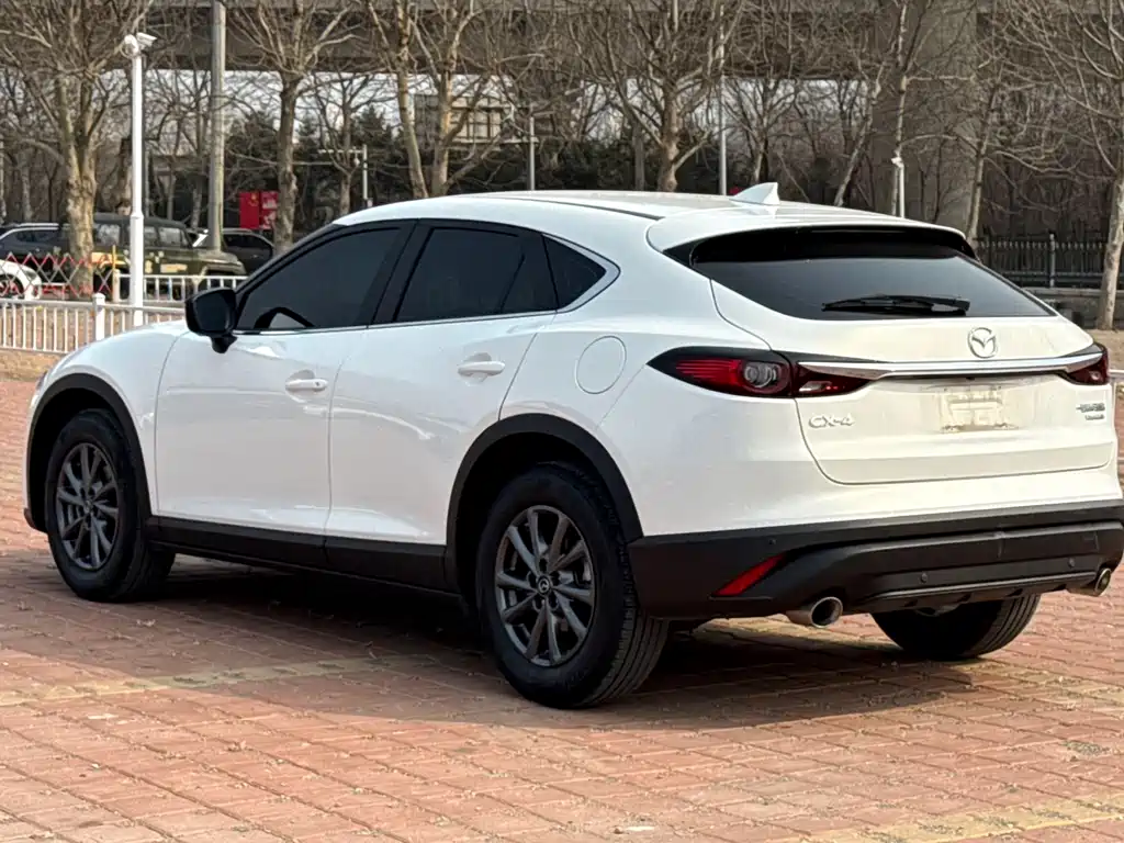 Mazda CX-4 2021 2.0L automatic two-wheel drive Blue Sky Exploration Edition купить на сайте DeffCars