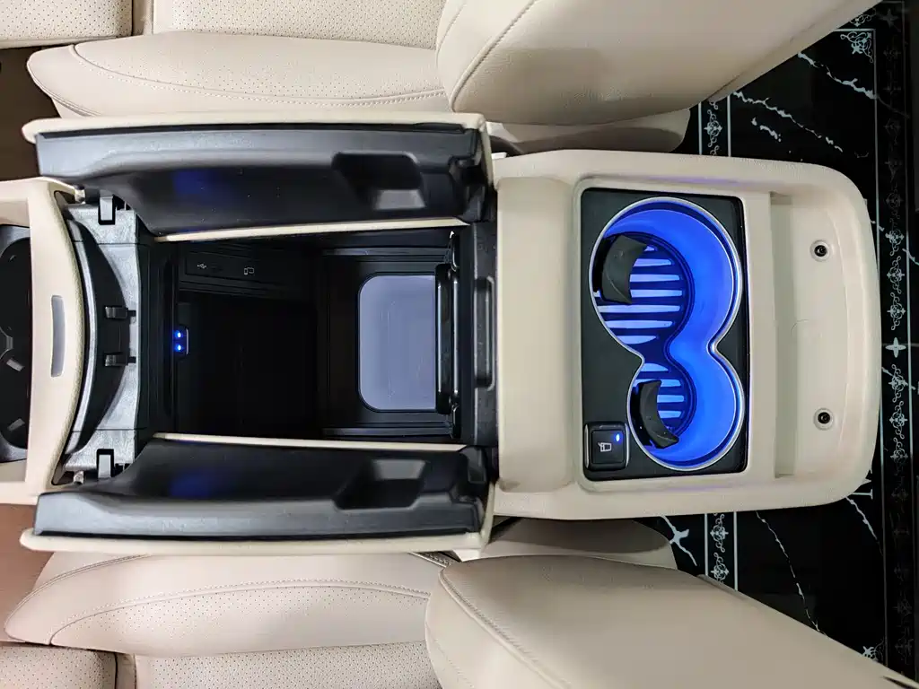 Mercedes-Benz V-Class 2022 V 260 Premium Edition купить на сайте DeffCars
