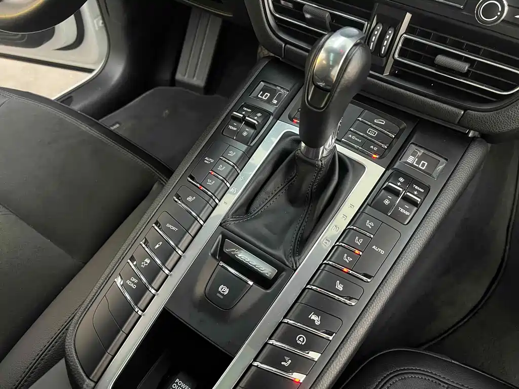 Macan 2018 Macan 2.0T купить на сайте DeffCars
