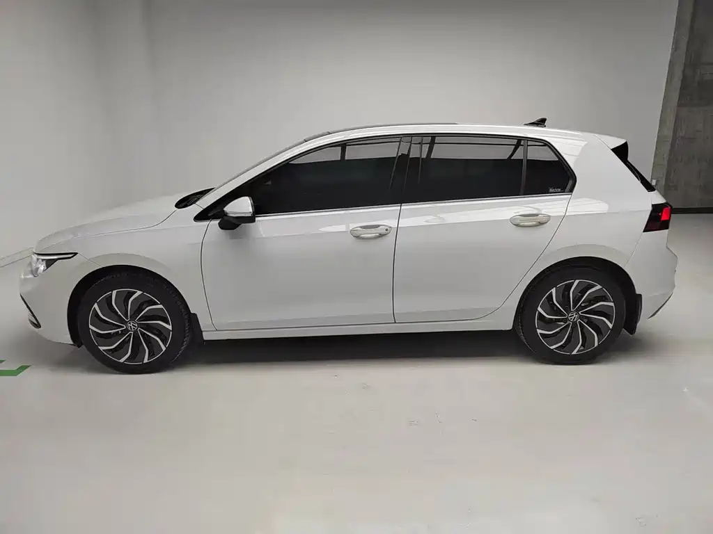 Golf 2023 280TSI DSG Pro купить на сайте DeffCars