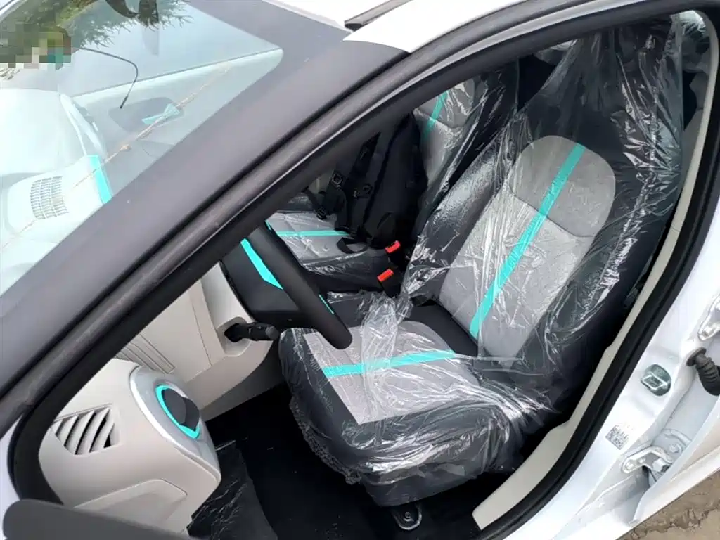 Yizhi EV2 2026 PLUS+ comfort model купить на сайте DeffCars