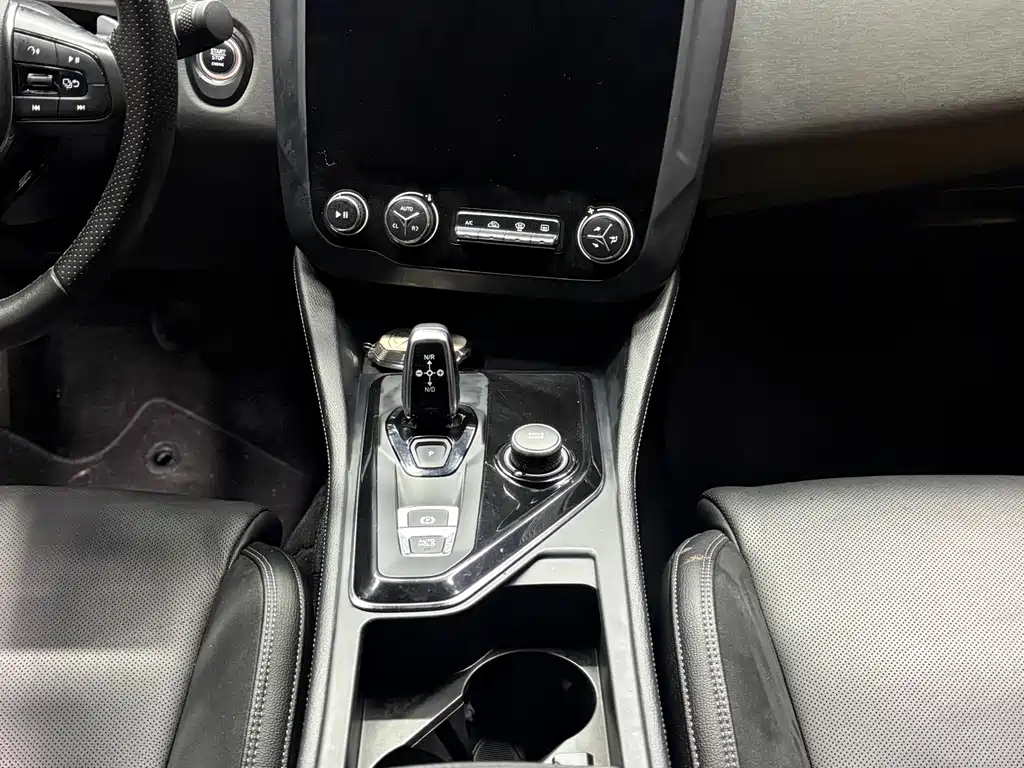 Lynk & Co 03 2021 1.5TD DCT Champion Edition купить на сайте DeffCars