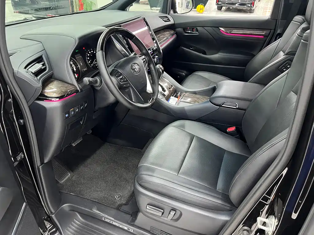 Wilfa 2021 Crown Dual Engine 2.5L HV Premium Edition купить на сайте DeffCars