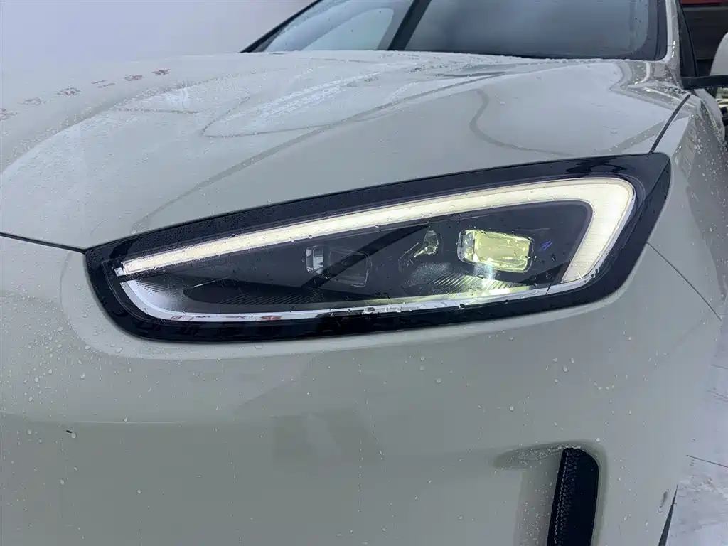 Wenjie M5 2025 extended range Ultra four-wheel drive version купить на сайте DeffCars