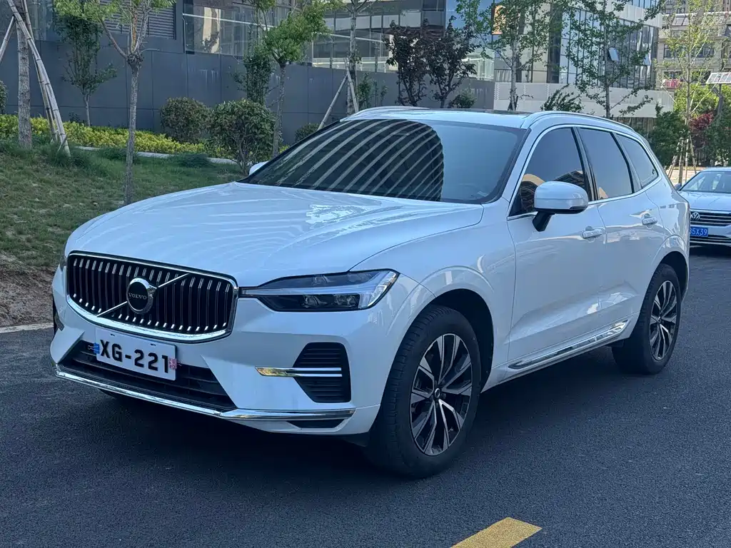 Volvo XC60 2023 B5 four-wheel drive Zhiyuan Deluxe Edition купить на сайте DeffCars