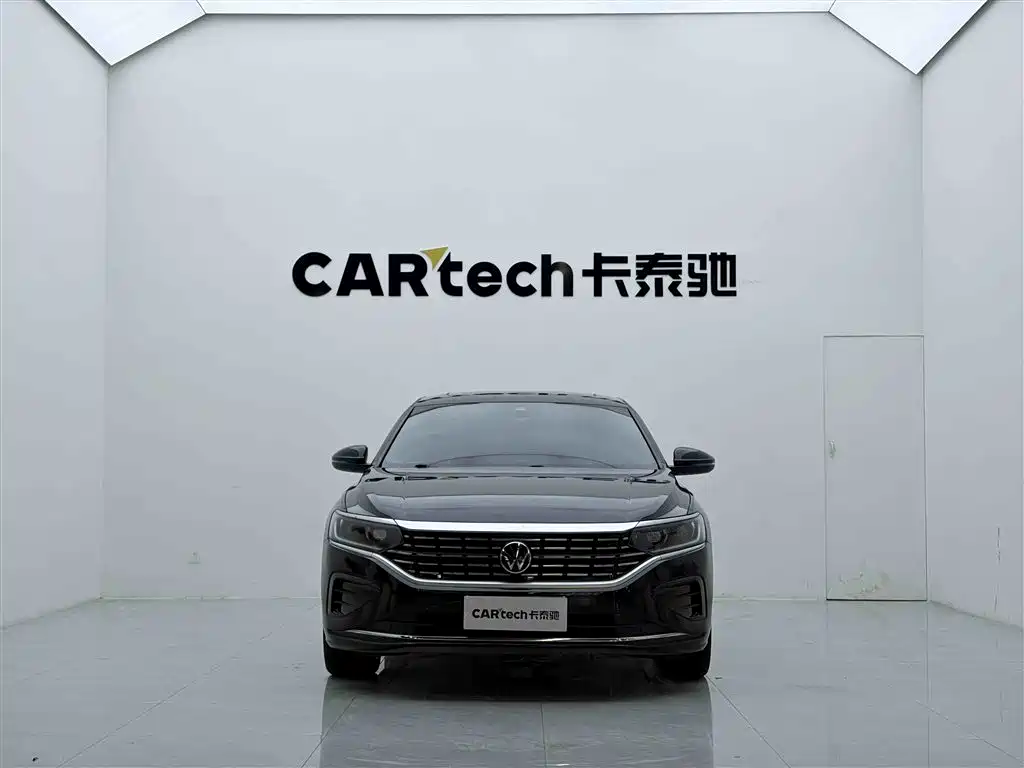 Passat 2022 330TSI Deluxe Edition купить на сайте DeffCars