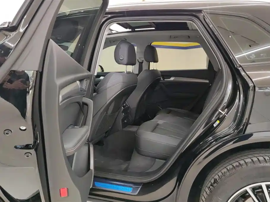 Audi Q5L 2024 40 TFSI Fashionable and Dynamic купить на сайте DeffCars