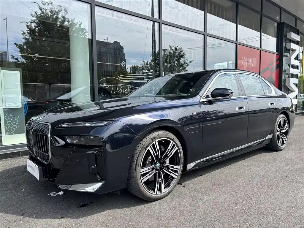 BMW i7 2023 eDrive50L Exclusive M Sports Package купить на сайте DeffCars