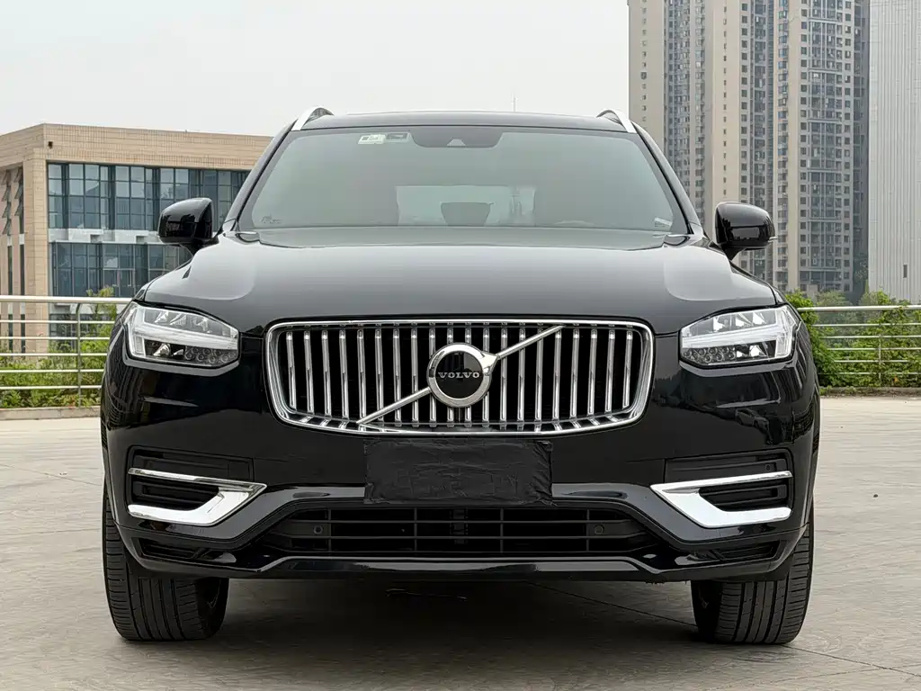 Volvo XC90 2022 B6 Deluxe Edition 7-seater купить на сайте DeffCars