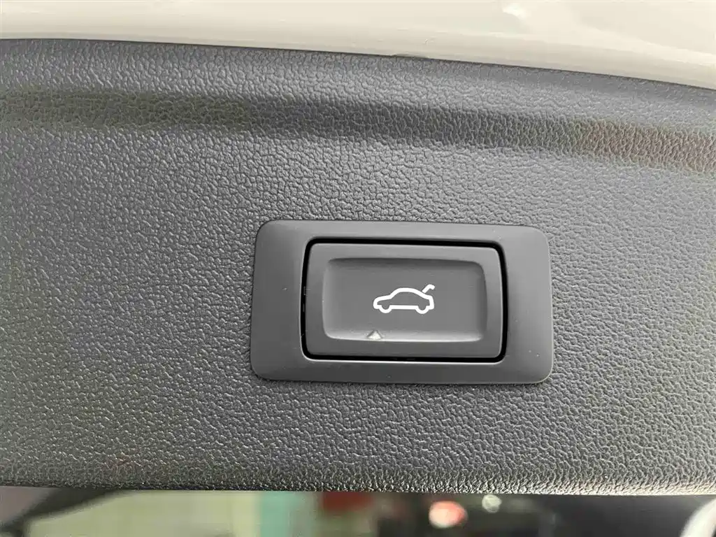 Audi A3 2023 facelift Sportback 35 TFSI stylish and sporty купить на сайте DeffCars