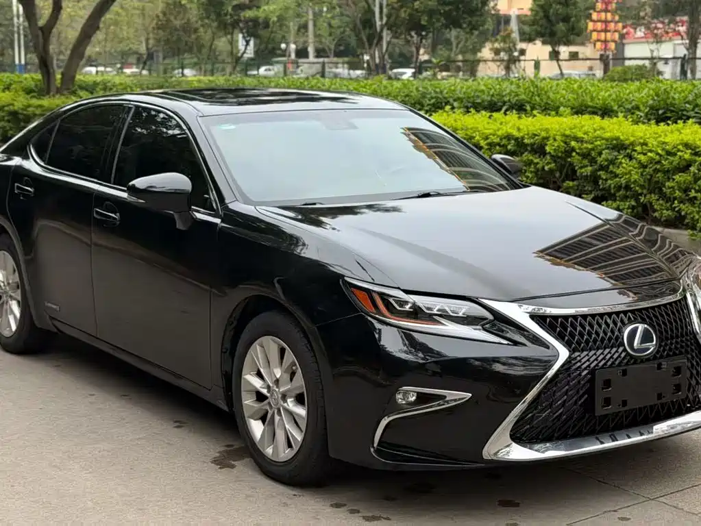 Lexus ES 2013 300h Elite Edition купить на сайте DeffCars