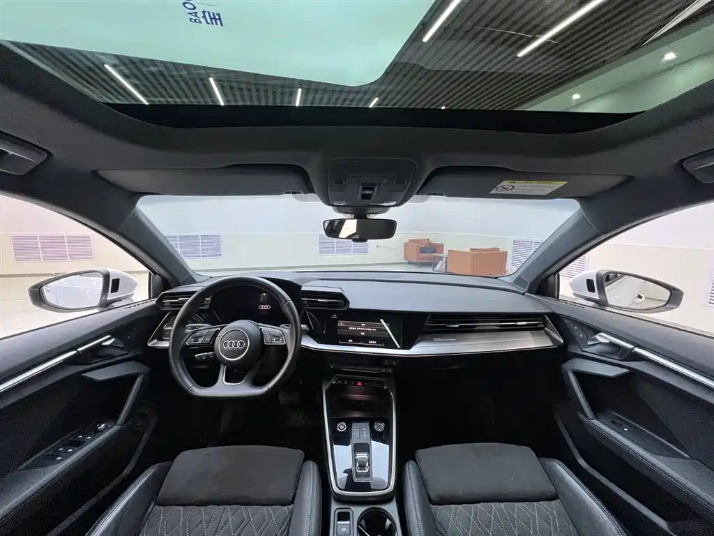 Audi A3 2023 facelift Sportback 35 TFSI luxury sports model купить на сайте DeffCars