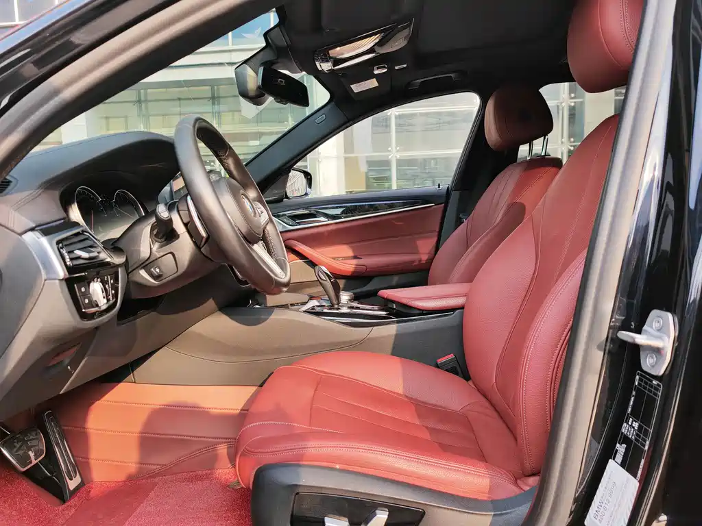 BMW 5 Series 2018 facelift 530Li Exclusive M Sports Package купить на сайте DeffCars