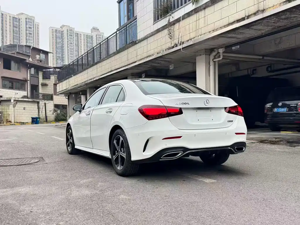 Mercedes-Benz A-Class 2024 A 200 L Fashion купить на сайте DeffCars