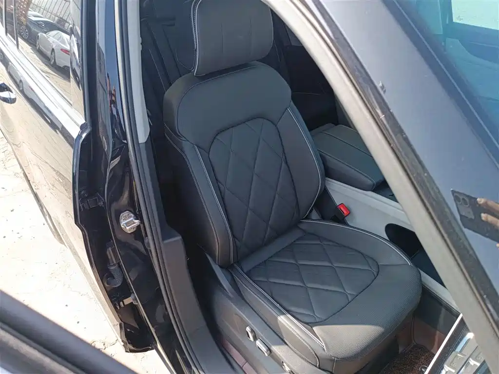 Touron 2024 380TSI four-wheel drive luxury version купить на сайте DeffCars