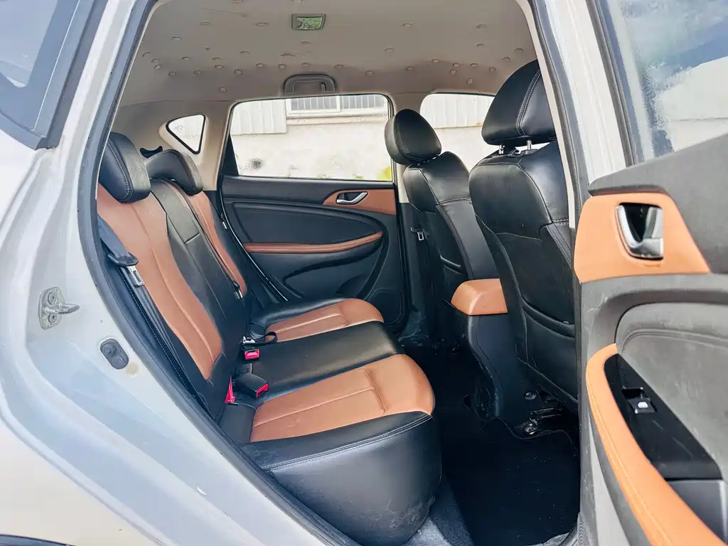 Landwind X2 2017 1.6L automatic sharp version купить на сайте DeffCars