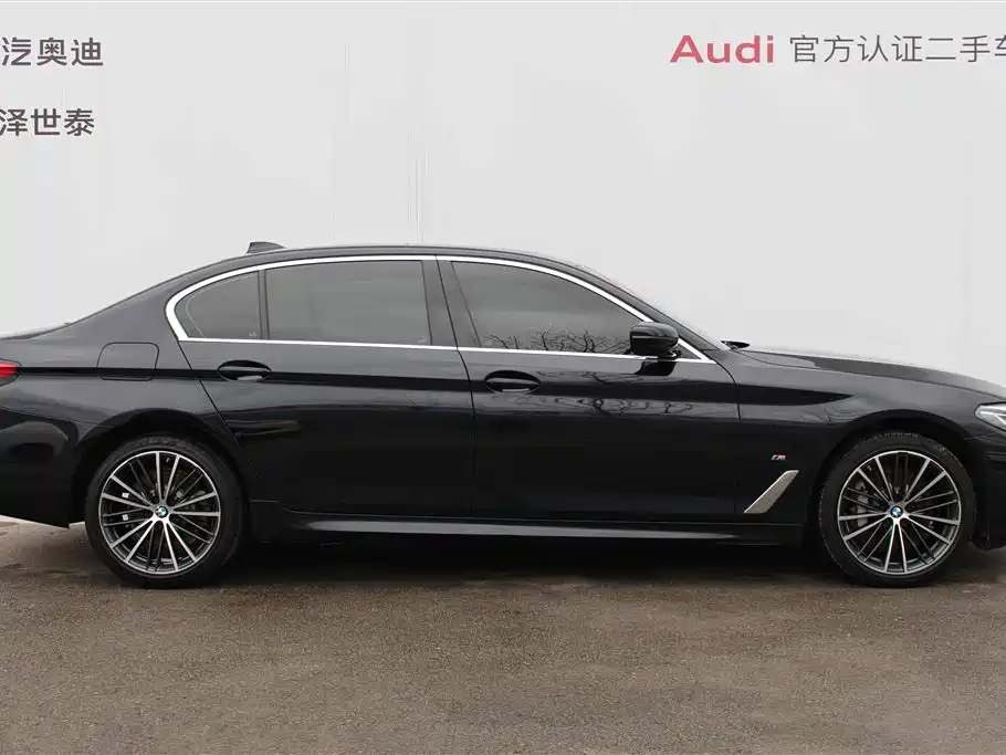 BMW 5 Series 2022 facelift 2 530Li leading M sports package купить на сайте DeffCars