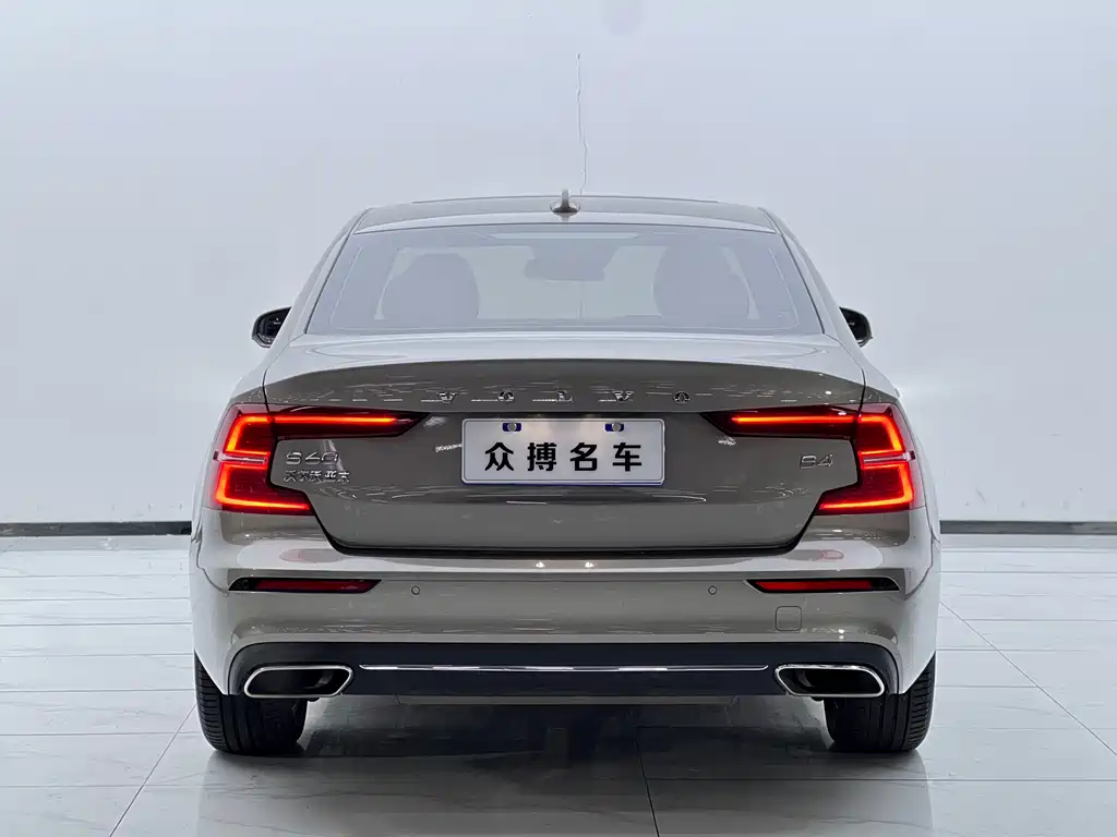 Volvo S60 2022 B4 Zhiyi Luxury Edition купить на сайте DeffCars